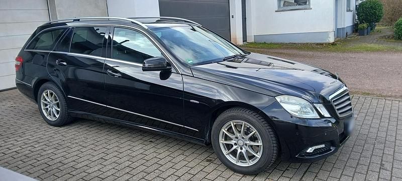 Gebraucht Mercedes E350 Avantgarde 231 PS (169 kW) 2009 Schwarz Kombi