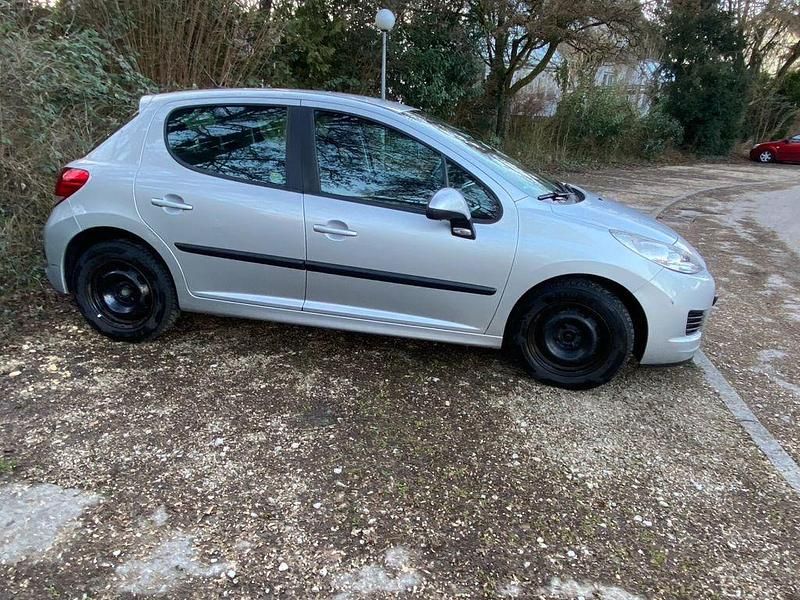 Gebraucht Peugeot 207 Filou 95 PS (69 kW) 2010 Grau Kombi