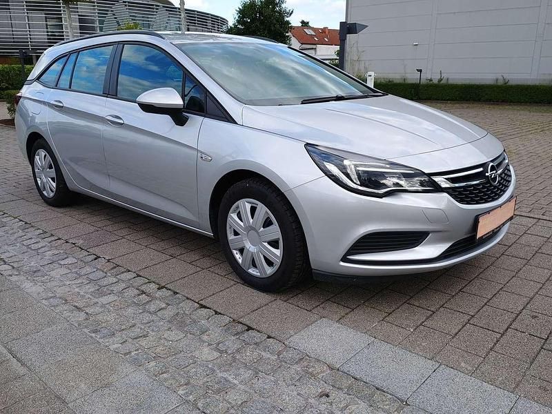Silber Gebraucht 2019 Opel Astra Edition Kombi | 9.990 € (Etwas zu teuer) - Bild 1/4