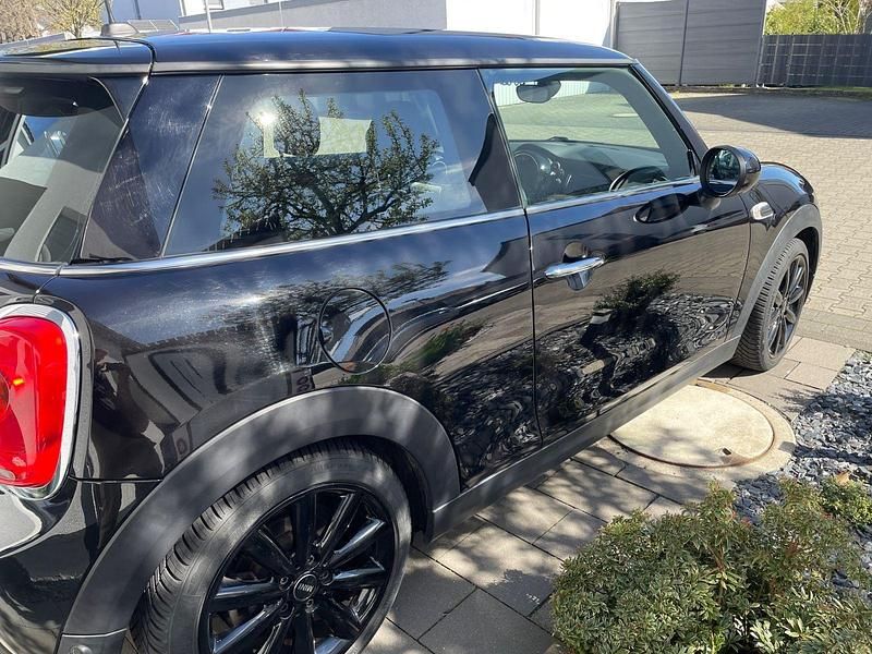 Usata Mini ONE 102 CV (75 kW) 2017 Nero Utilitaria