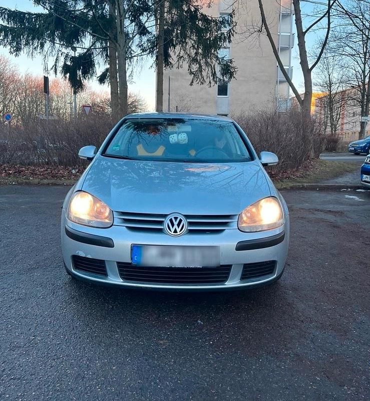 Silber Gebraucht 2004 VW Golf V Kleinwagen | 2.800 € (Fairer Preis) - Bild 1/4