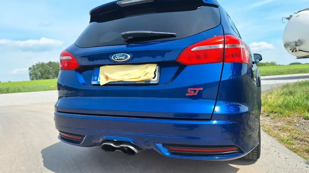 Gebraucht Ford Focus ST 250 PS (183 kW) 2018 Blau Kombi