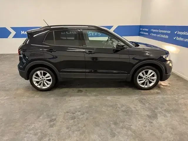 Używany VW T-Cross Move 110 KM (80 kW) 2023 Czarny SUV