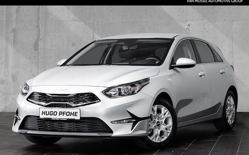 Silber Gebraucht 2024 Kia Ceed Vision Kleinwagen | 22.690 € (Fairer Preis) - Bild 1/4