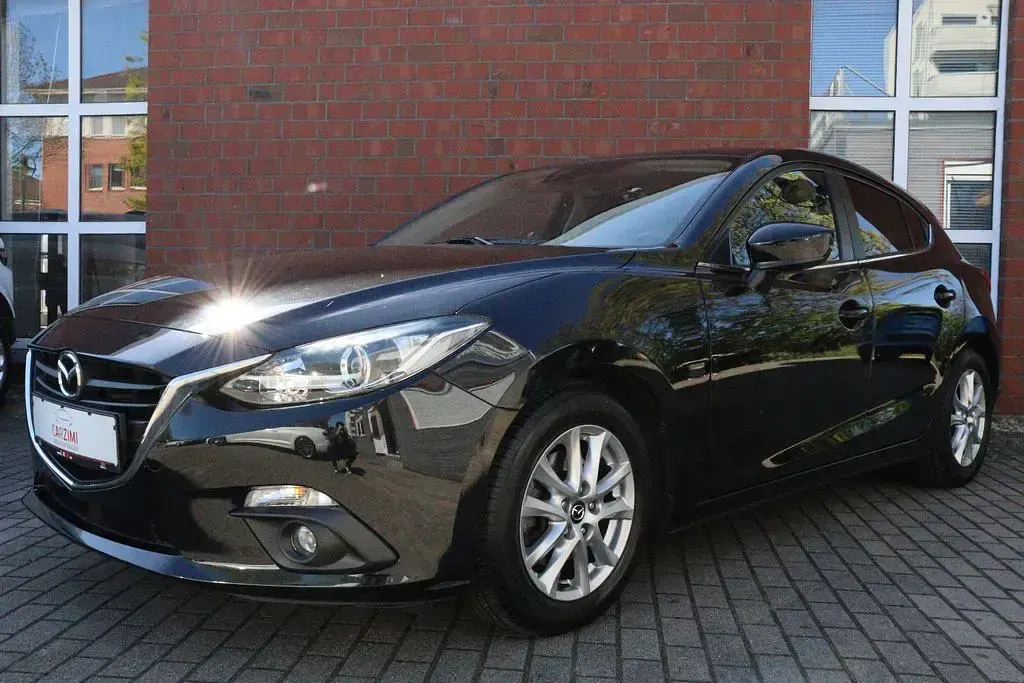 Używany Mazda 3 Center-Line 120 KM (88 kW) 2016 Czarny Sedan/Limuzyna