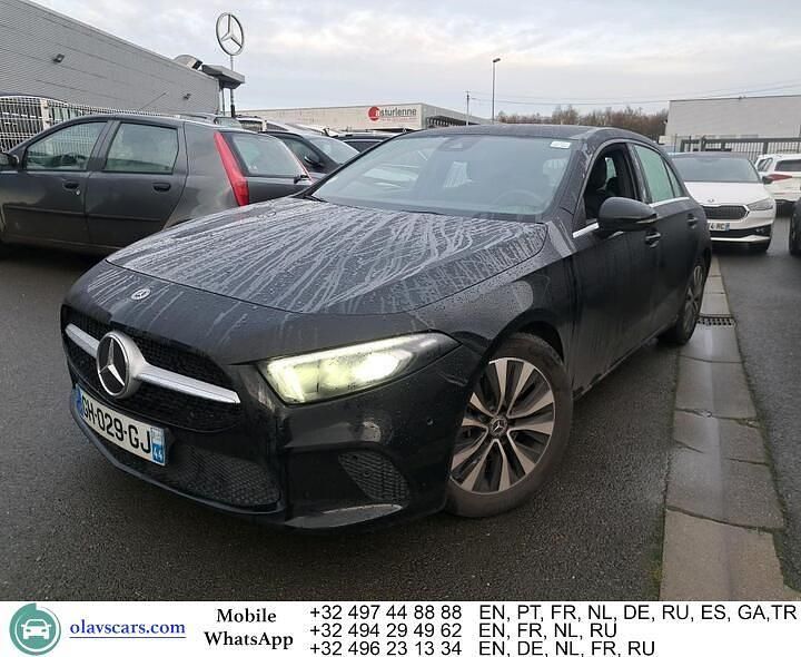 Gebraucht Mercedes A180 116 PS (85 kW) 2022 Schwarz Limousine