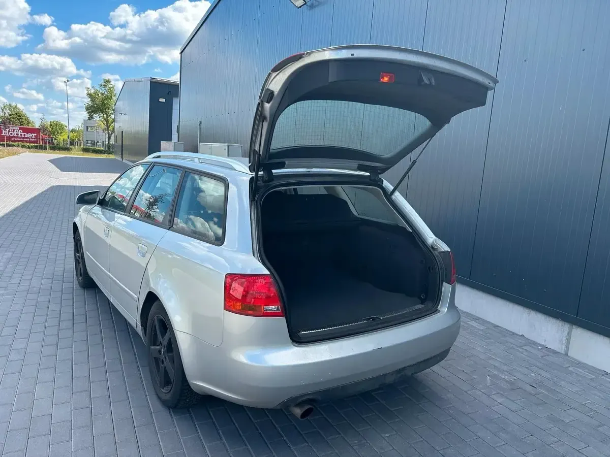 Używany Audi A4 130 KM (95 kW) 2006 Srebrny Kombi