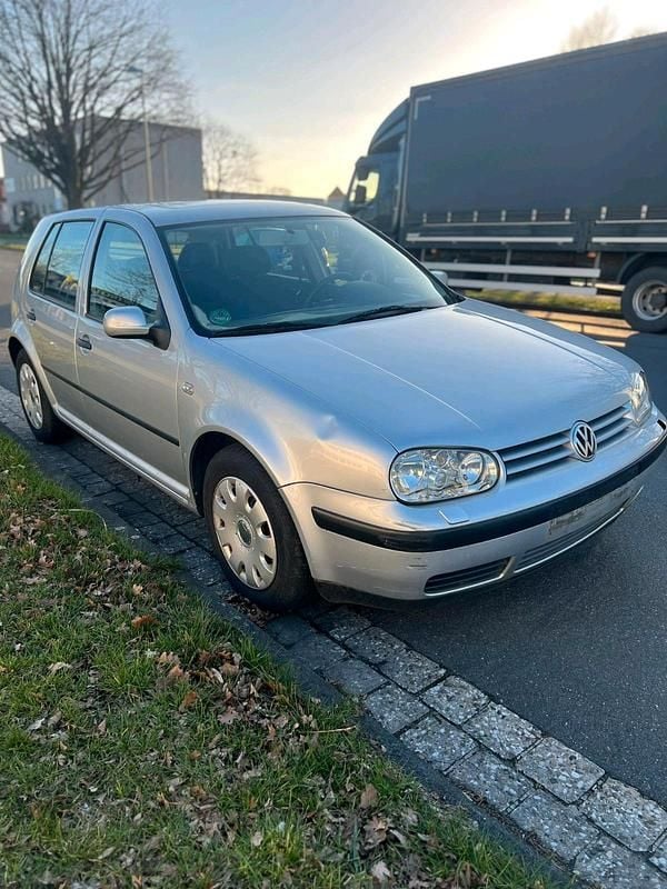 Gebraucht VW Golf IV 101 PS (74 kW) 2002 Silber Limousine