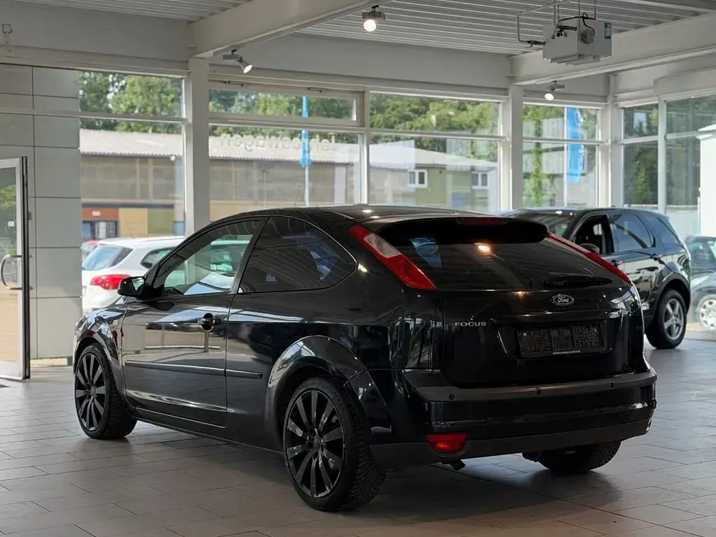 Gebraucht Ford Focus Titanium 116 PS (85 kW) 2005 Schwarz Limousine