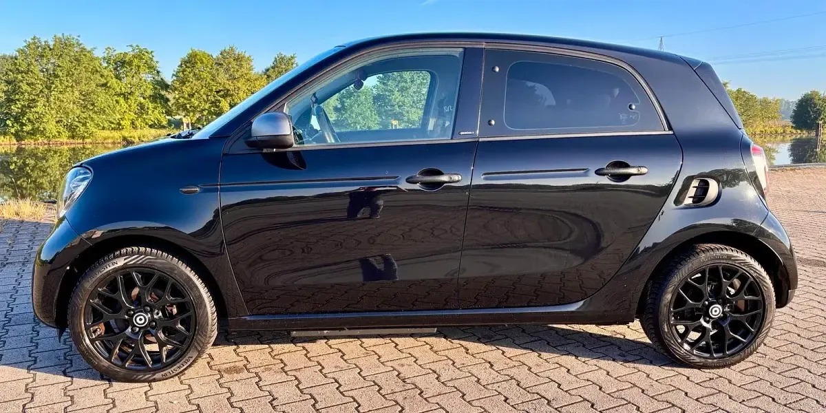 Gebraucht Smart ForFour Electric Drive Passion 60 kW (82 PS) 2018 Schwarz Kleinwagen