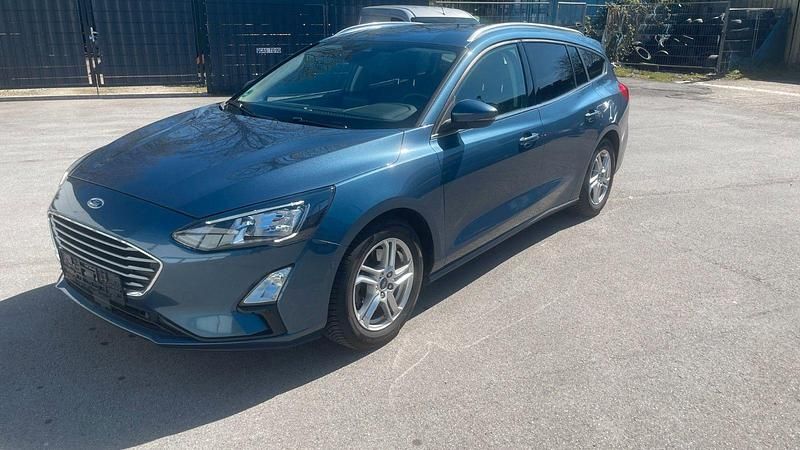 Gebraucht Ford Focus Cool & Connect 120 PS (88 kW) 2020 Blau Kombi