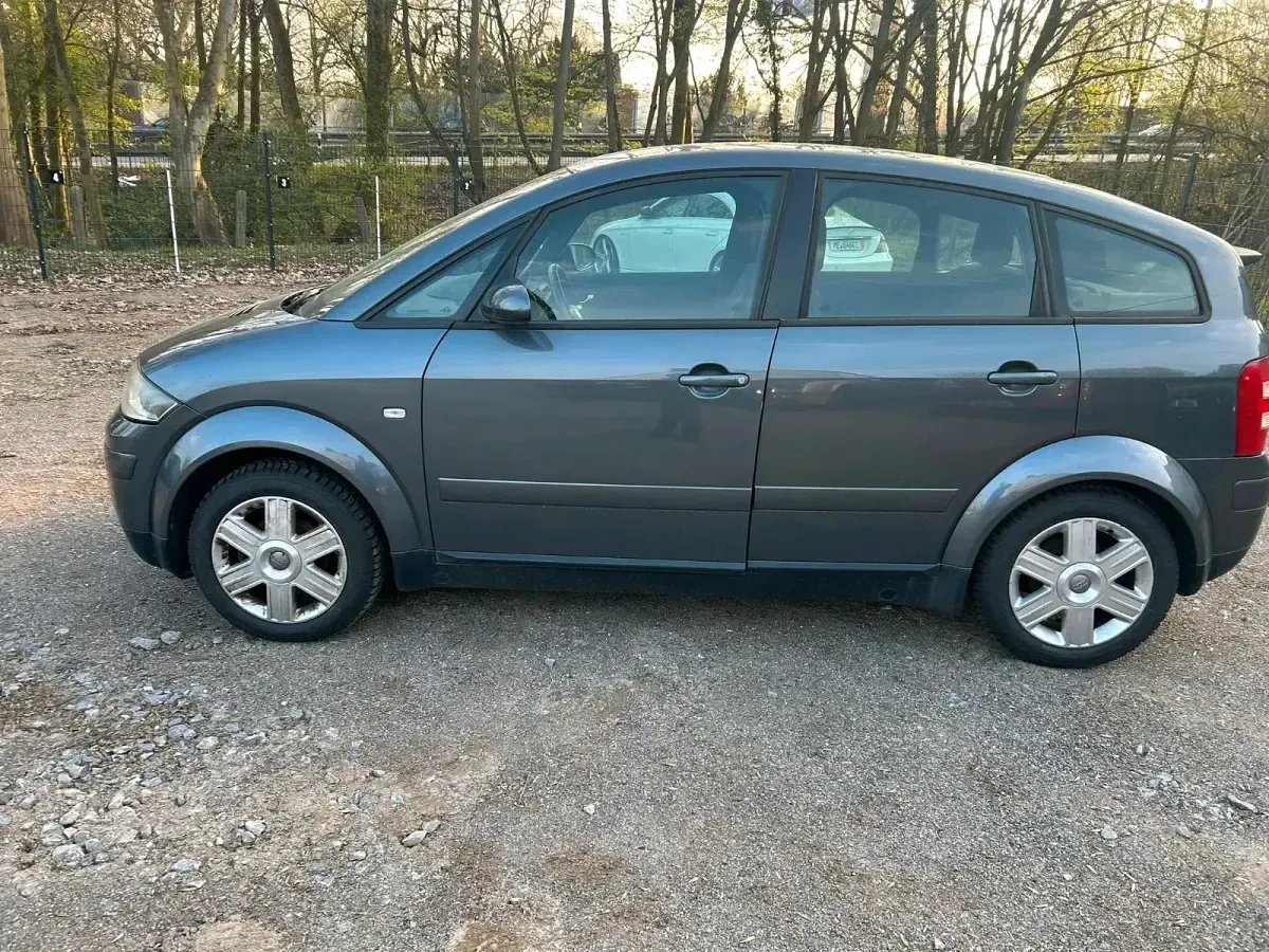 Gebraucht Audi A2 75 PS (55 kW) 2003 Grau Kleinwagen
