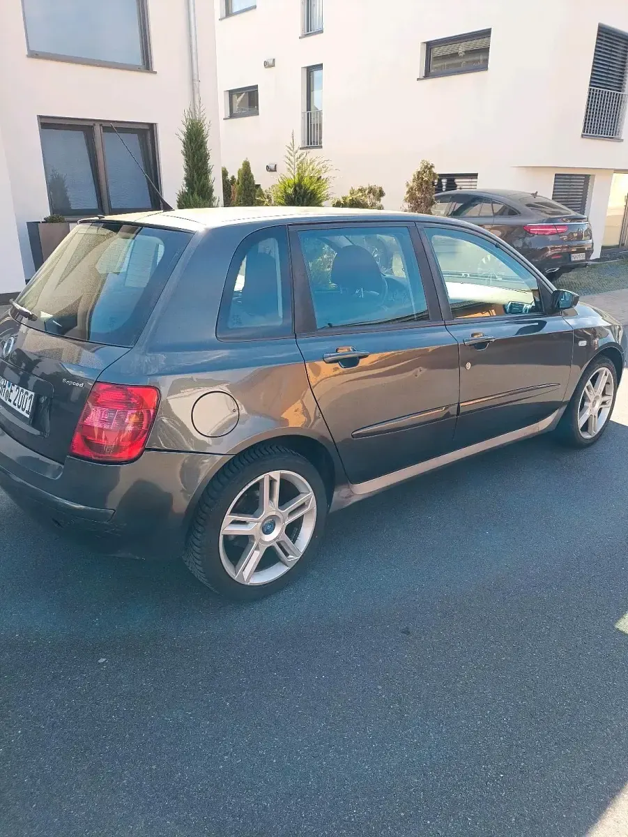 Gebraucht Fiat Stilo 95 PS (69 kW) 2006 Grau Limousine