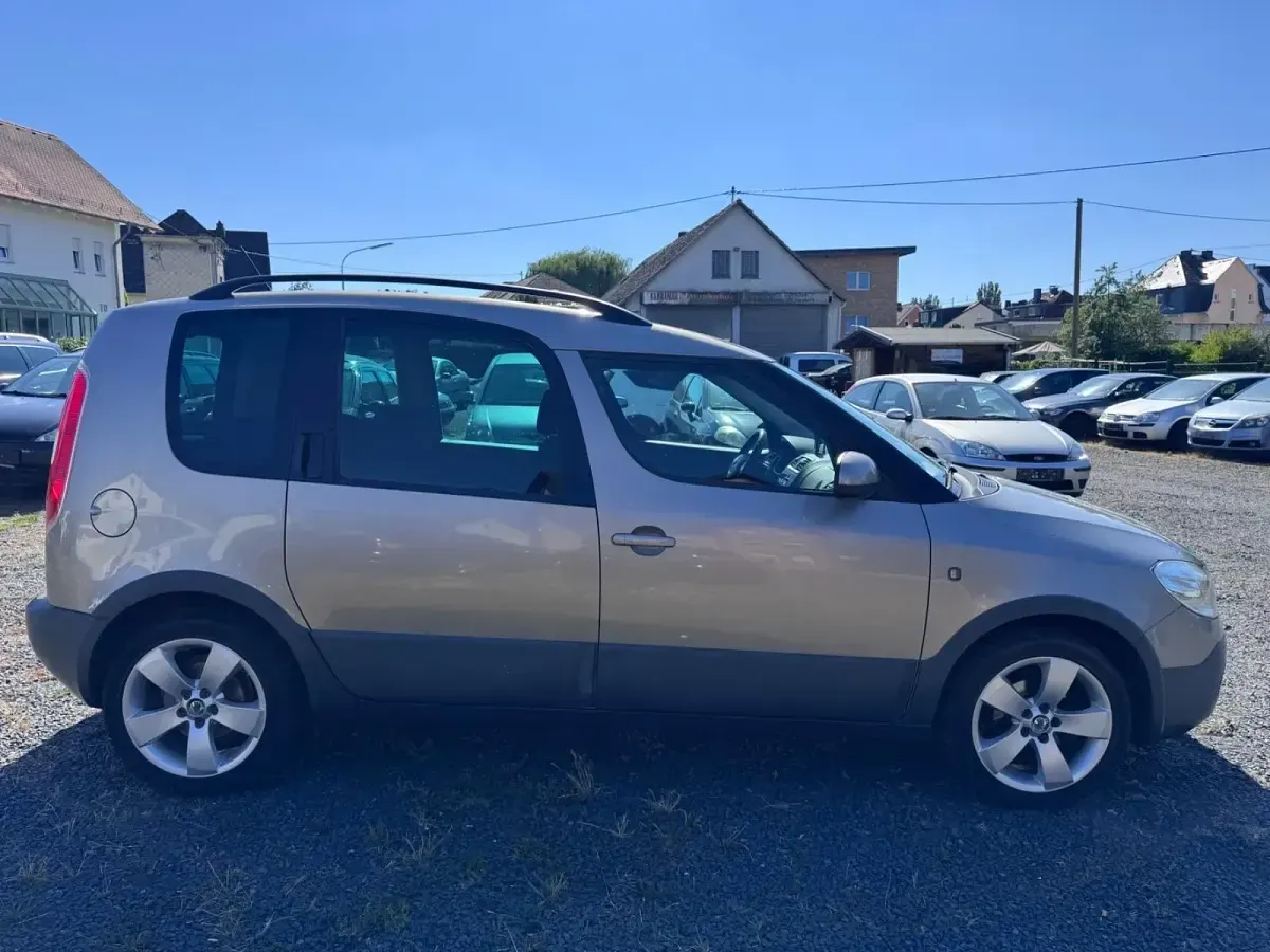 Gebraucht Skoda Roomster 86 PS (63 kW) 2013 Beige Van / Kleinbus