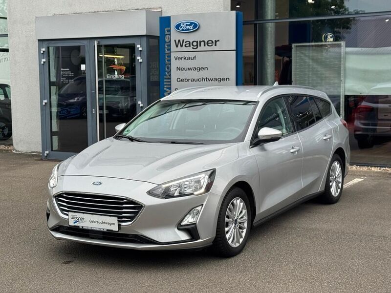 Gebraucht Ford Focus Titanium 125 PS (91 kW) 2020 Silber Limousine