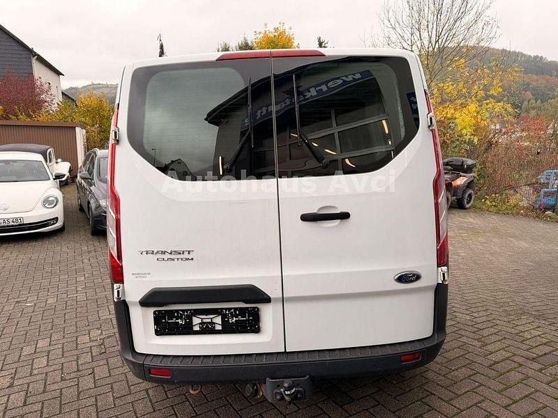 Gebraucht Ford Transit Custom 105 PS (77 kW) 2017 Weiß Van / Kleinbus