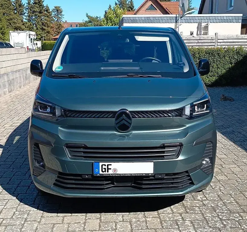 Gebraucht Citroën Spacetourer 179 PS (131 kW) 2024 Grün Van / Kleinbus
