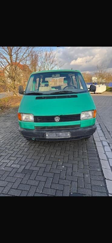 Grün Gebraucht 1996 VW T4 Van | 700 € - Bild 1/4