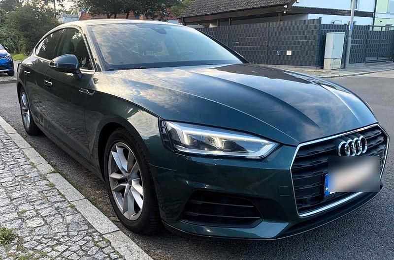 Grün Gebraucht 2018 Audi A5 Sportback Sport Coupé | 16.500 € (Guter Preis) - Bild 1/4