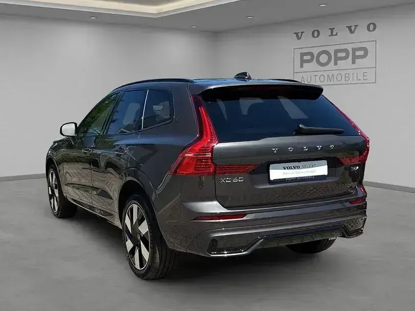Gebraucht Volvo XC60 Plus 253 PS (186 kW) 2025 Platinum grey / metallic SUV