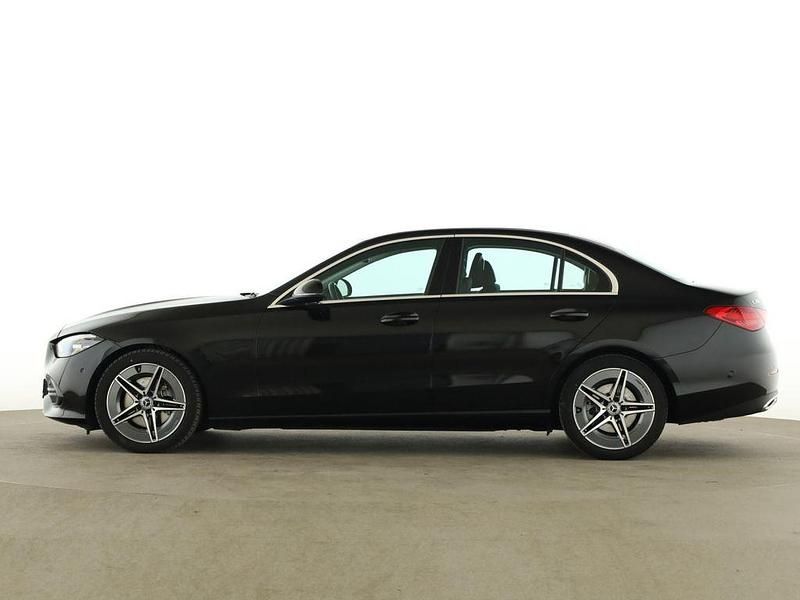 Gebraucht Mercedes C200 Avantgarde 204 PS (150 kW) 2024 Schwarz Limousine