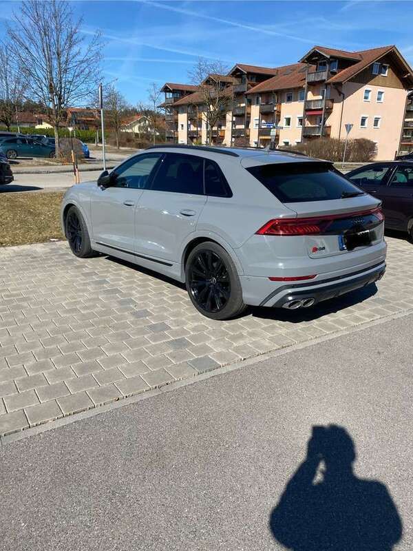 Gebraucht 2021 Audi Q8 Competition SUV | 64.599 € - Bild 1/4