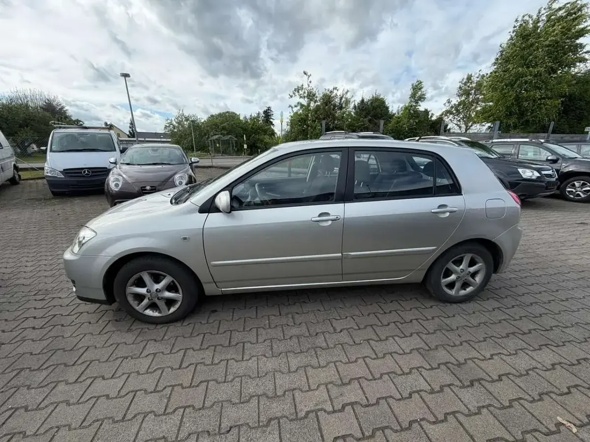 Gebraucht Toyota Corolla Sol 97 PS (71 kW) 2005 Silver metallic Kleinwagen