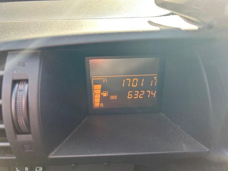 Gebraucht Toyota iQ 68 PS (50 kW) 2009 Rot Kleinwagen