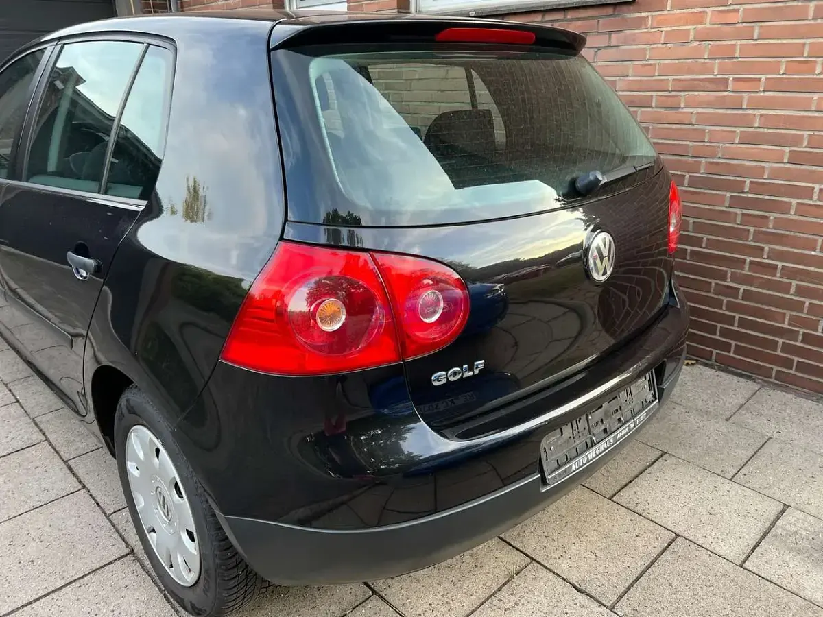 Gebraucht VW Golf IV Trendline 75 PS (55 kW) 2004 Schwarz Limousine