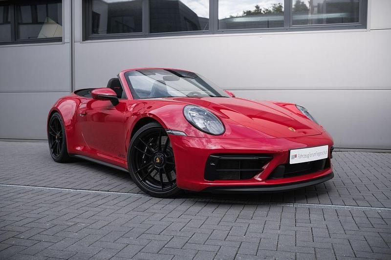 Gebraucht Porsche 992 480 PS (353 kW) 2022 Karminrot Cabrio