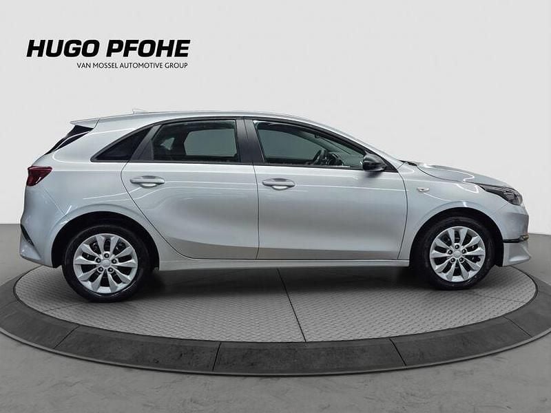 Gebraucht Kia Ceed Edition 7 101 PS (74 kW) 2025 Sparklingsilber Kleinwagen