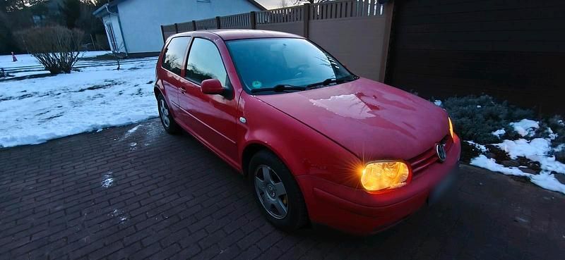 Gebraucht VW Golf IV 100 PS (73 kW) 1999 Rot Kleinwagen