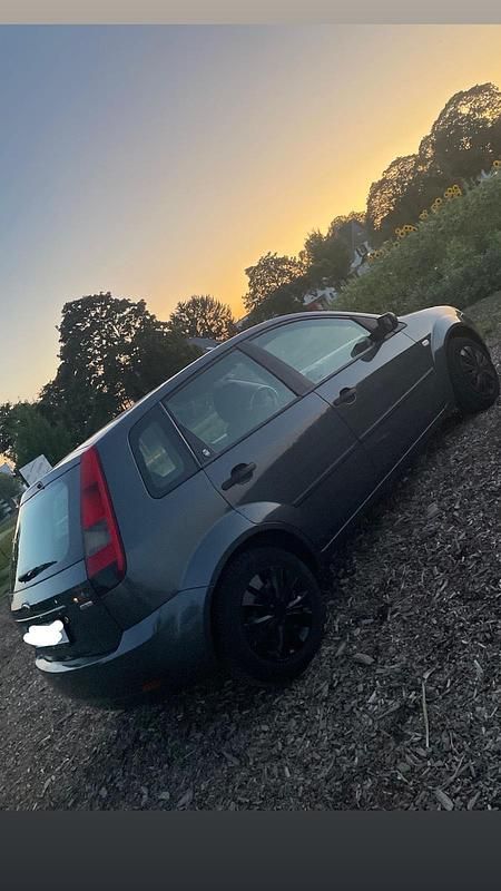 Gebraucht Ford Fiesta Ghia 68 PS (50 kW) 2004 Andere farben Kleinwagen