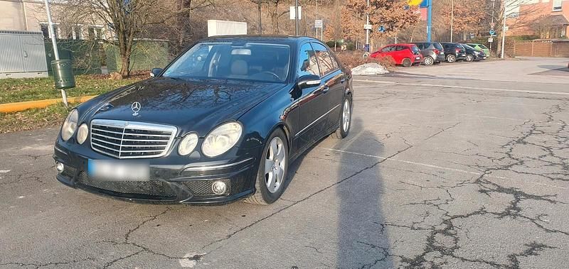 Gebraucht Mercedes E270 AMG 177 PS (130 kW) 2003 Schwarz Limousine