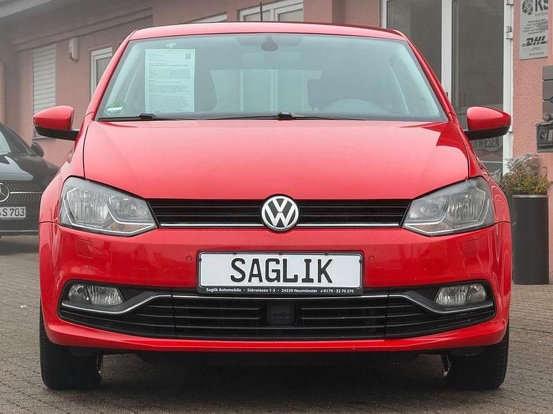Gebraucht VW Polo LOUNGE 75 PS (55 kW) 2015 Rot Limousine