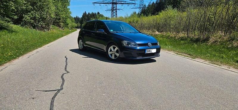 Blau Gebraucht 2014 VW Golf VII Limousine | 9.800 € (Fairer Preis) - Bild 1/4