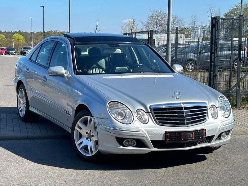 Gebraucht Mercedes E350 272 PS (200 kW) 2006 Silber Limousine