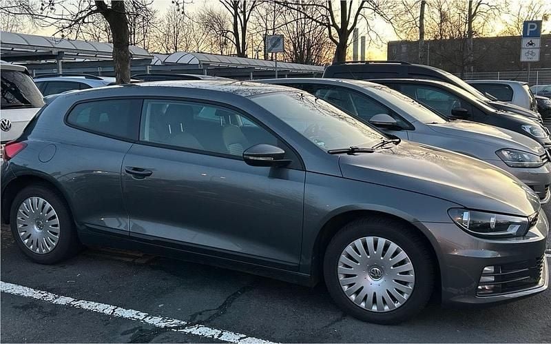 Grau Gebraucht 2015 VW Scirocco Sportline Coupé | 12.900 € (Superpreis) - Bild 1/2