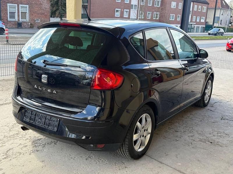 Używany Seat Altea 105 KM (77 kW) 2011 Czarny Minivan