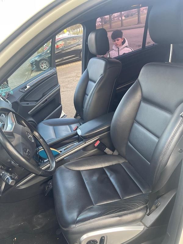 Gebraucht Mercedes ML350 245 PS (180 kW) 2011 Weiß SUV