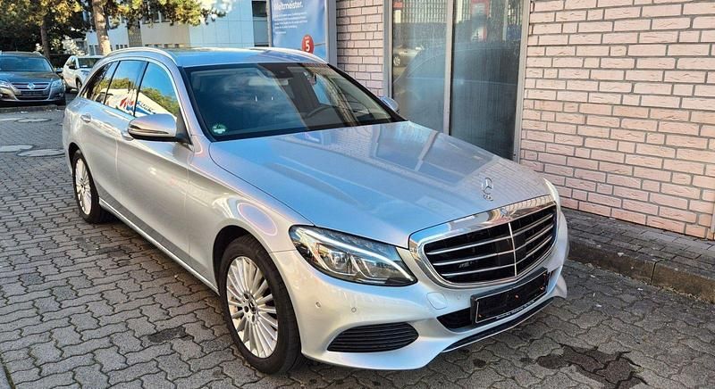 Silber Gebraucht 2017 Mercedes C220 Exclusive Kombi | 15.500 € (Guter Preis) - Bild 1/4