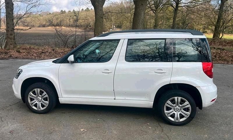 Gebraucht Skoda Yeti 104 PS (76 kW) 2015 Weiß SUV