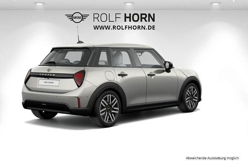 Używany Mini Cooper Classic 115 KM (84 kW) 2024 Srebrny Hatchback