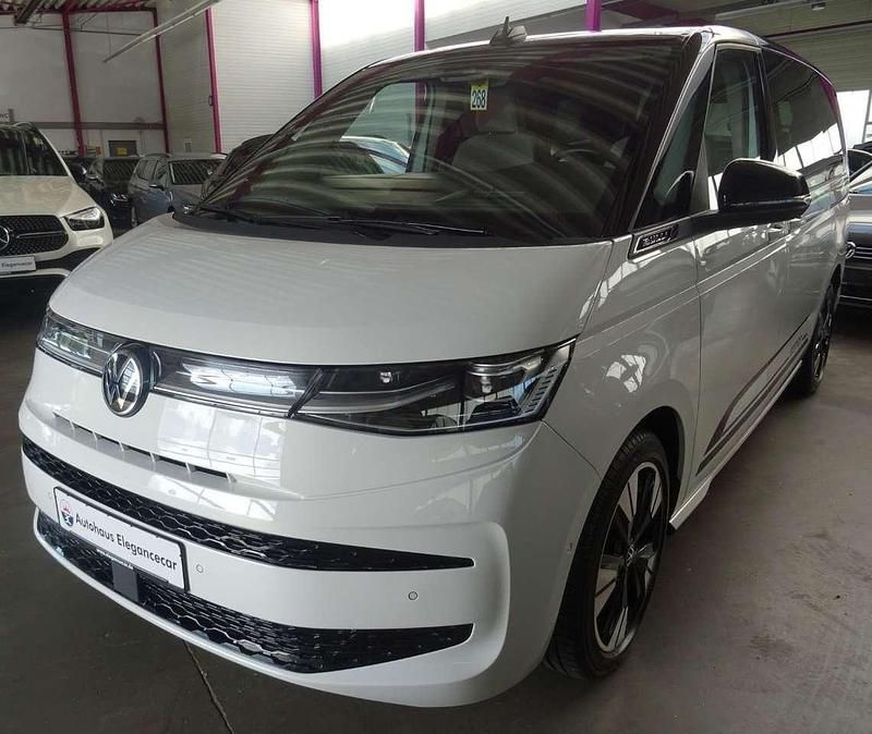 Candyweiß Gebraucht 2023 VW Multivan Van | 54.949 € (Etwas zu teuer) - Bild 1/4