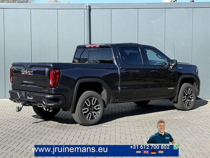 Neu GMC Sierra 426 PS (313 kW) 2026 Grau Pickup