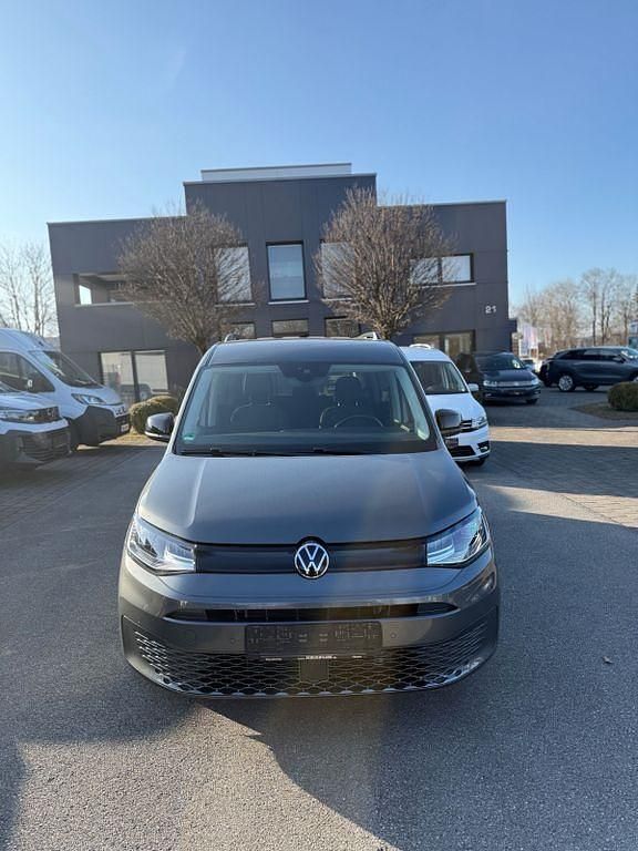 Gebraucht VW Caddy Maxi California 114 PS (83 kW) 2024 Grau Van / Kleinbus