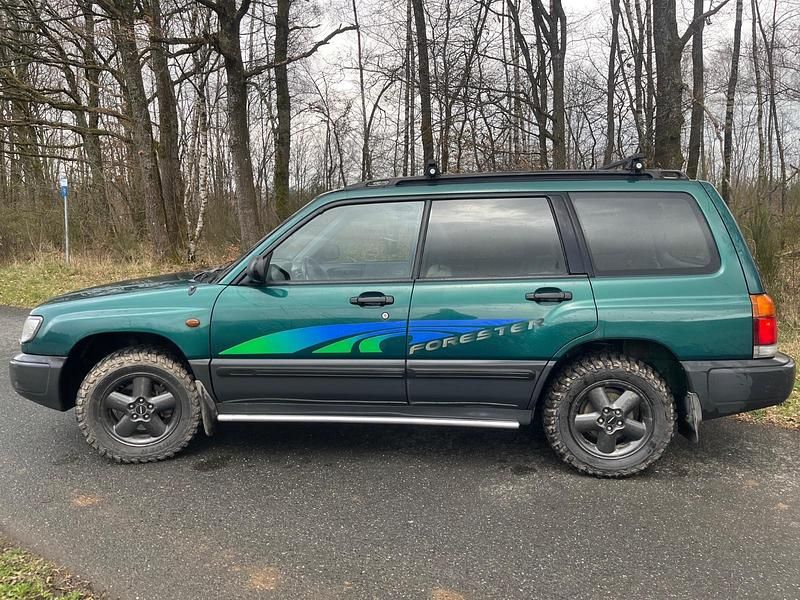 Gebraucht Subaru Forester 122 PS (89 kW) 1998 Grün SUV