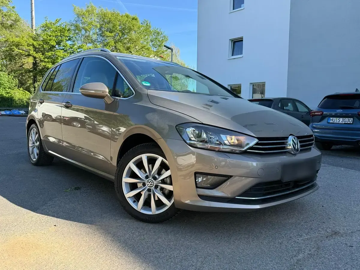 Gebraucht VW Golf Plus Cross 125 PS (91 kW) 2014 Gold Van / Kleinbus