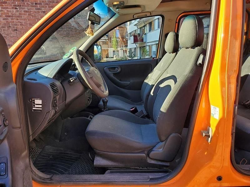 Gebraucht Opel Combo 94 PS (69 kW) 2007 Orange Van / Kleinbus