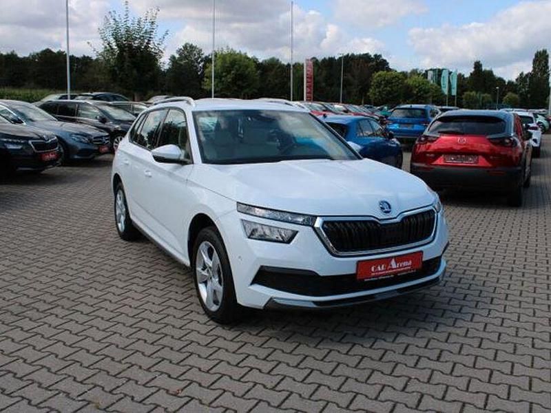 Weiß Gebraucht 2020 Skoda Kamiq Style SUV | 24.530 € (Fairer Preis) - Bild 1/4